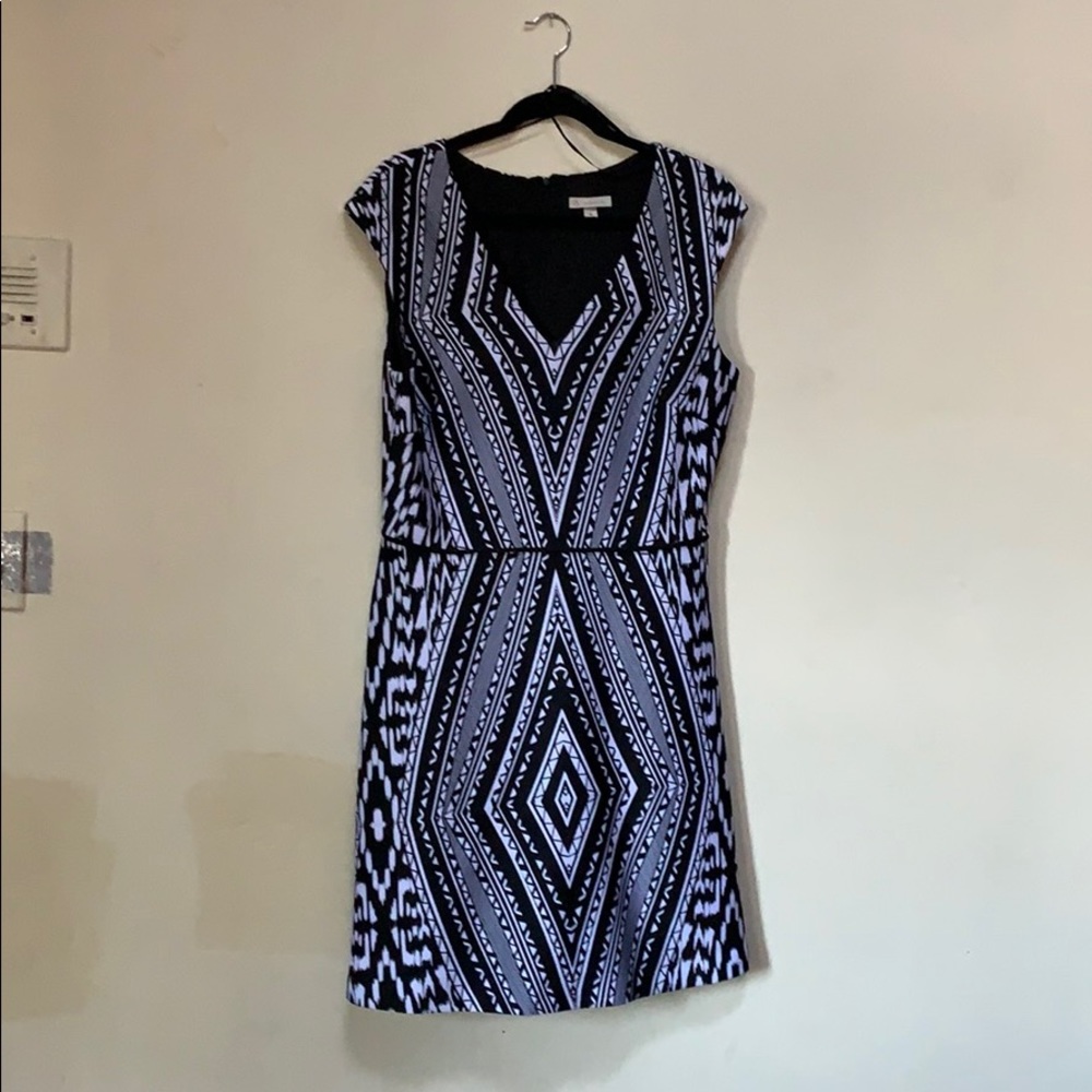 DB established 1962 black and white dress size 16